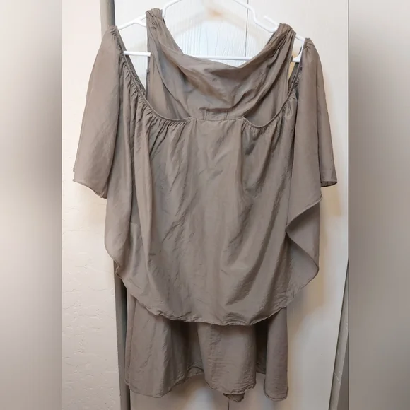 Gabriella Rocha Open Shoulder Cotton & Silk Flowy Top Size Medium Boxy Date Boho - Picture 8 of 13
